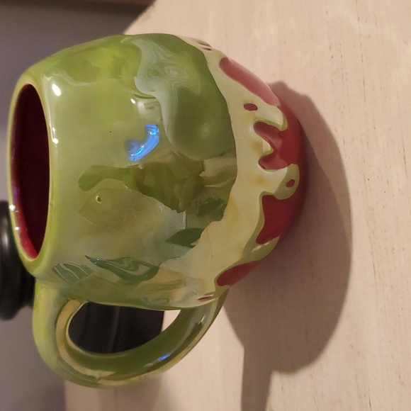 Disney Villains Evil Queen Poison Apple Red & Green Ceramic Mug - Picture 2 of 4
